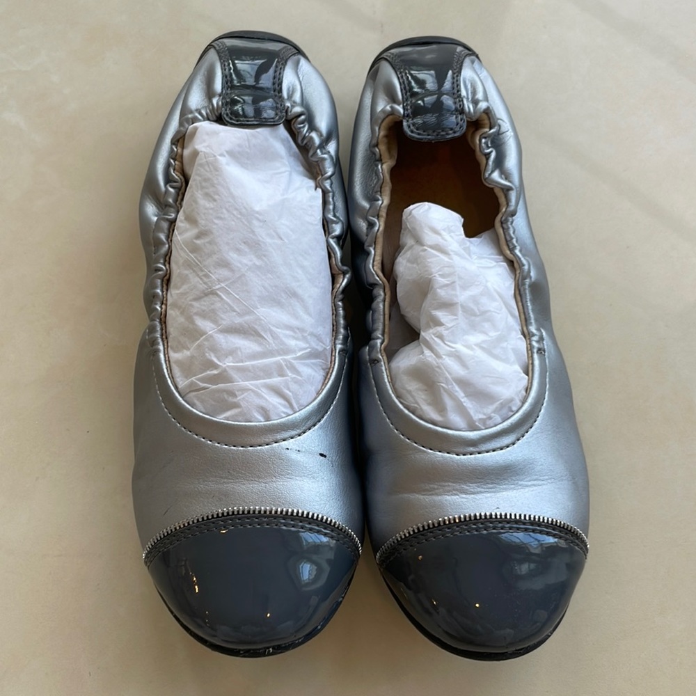 Naturino Girls’ Metallic Silver Leather Ballet Flat-Size 34EU/ 3 US